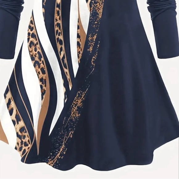 Tunic blouse NWOT. Never worn/didn’t fit - Picture 3 of 5